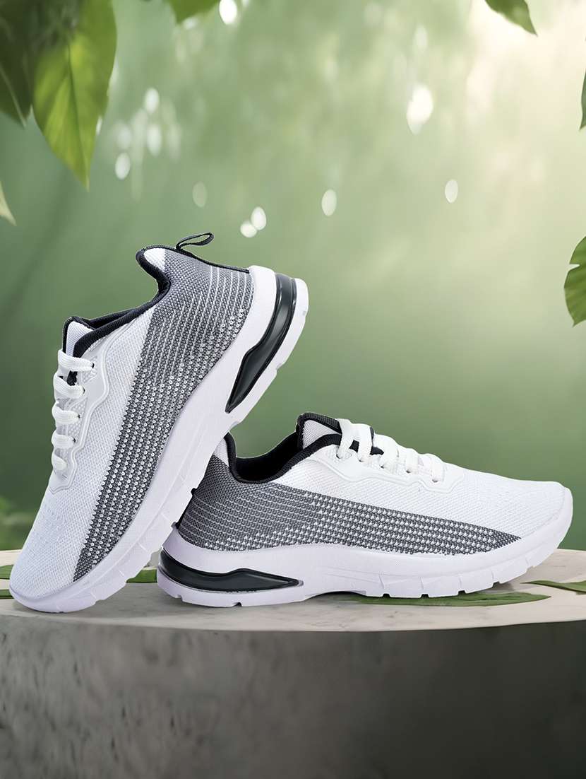 women lace-up casual shoe