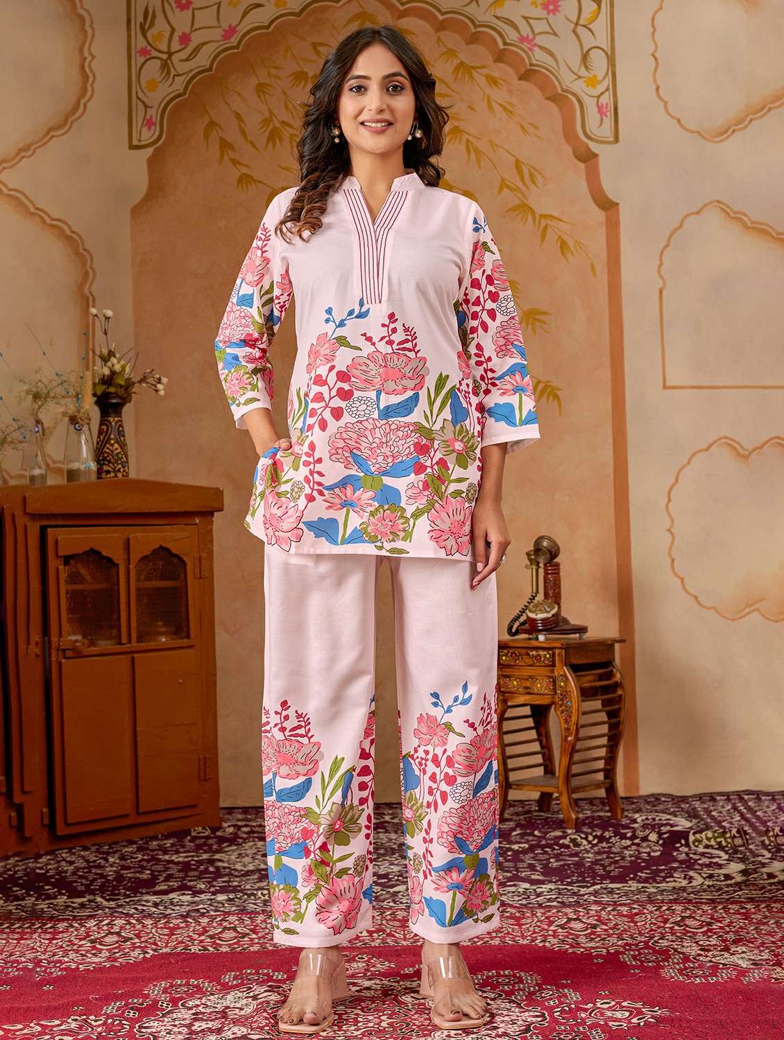 women printed pink kurta pant set