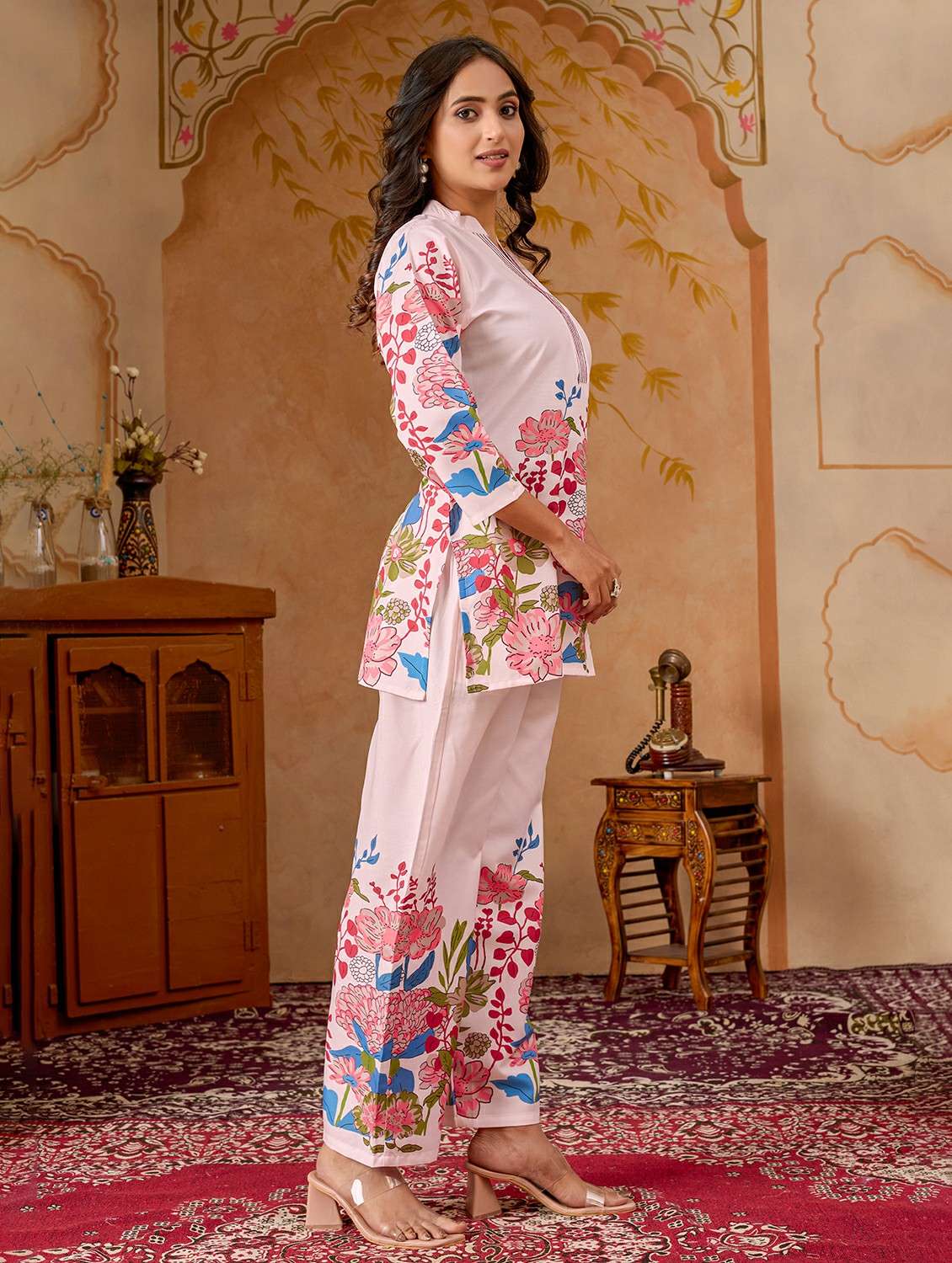 women printed pink kurta pant set - 22442941 -  Standard Image - 3