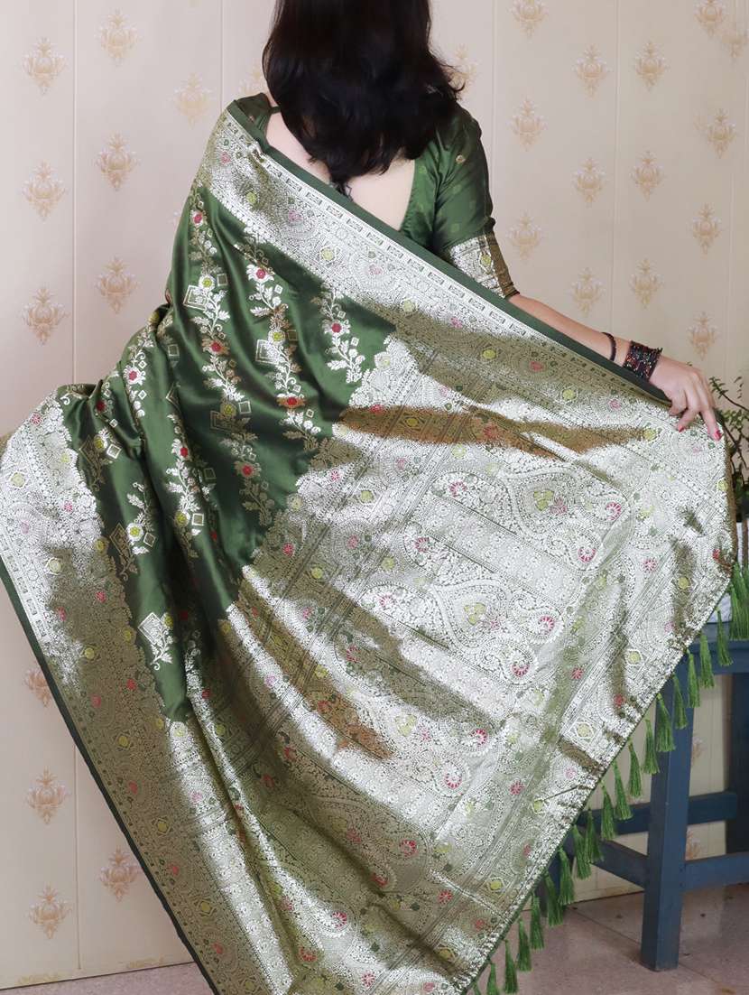 women self design banarasi saree with blouse - 22442949 -  Standard Image - 3