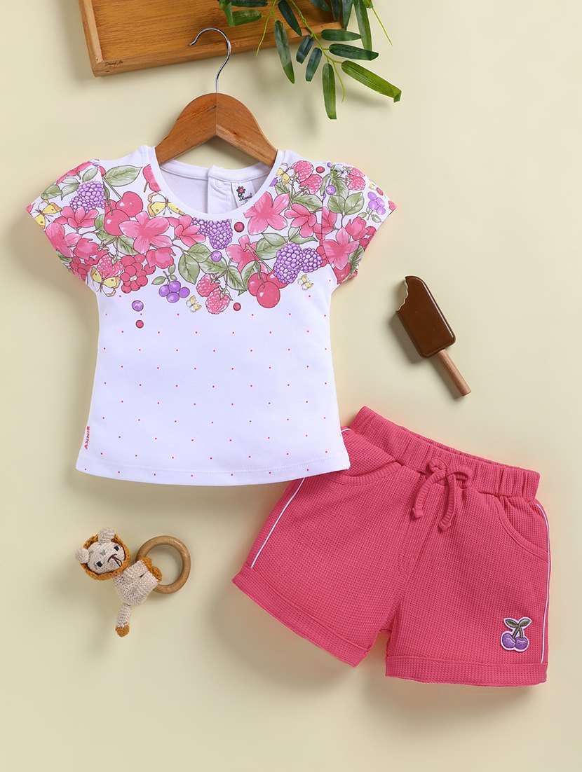 girls printed round neck shorts set