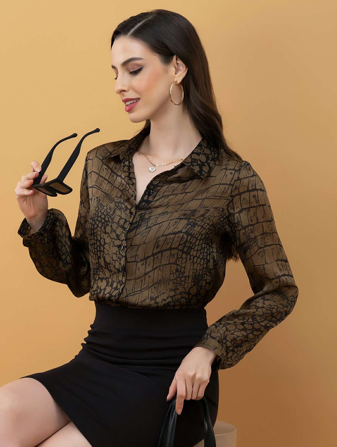 women printed collared long sleeve shirt