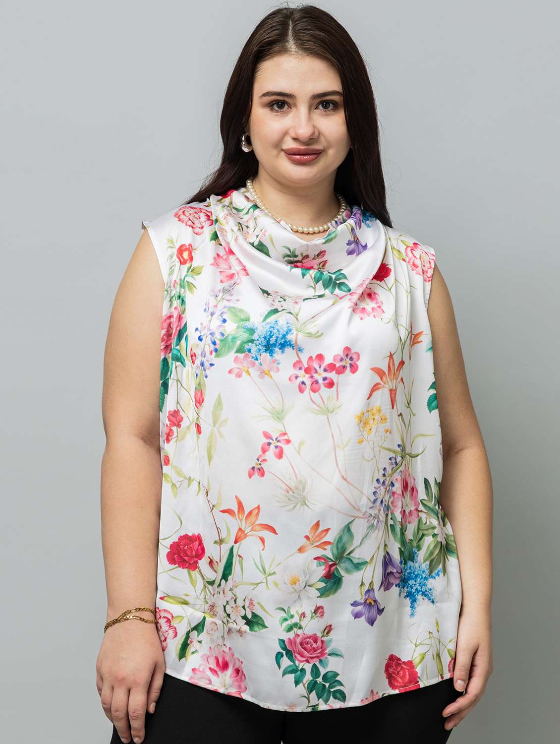 women plus size pinted sleeveless top