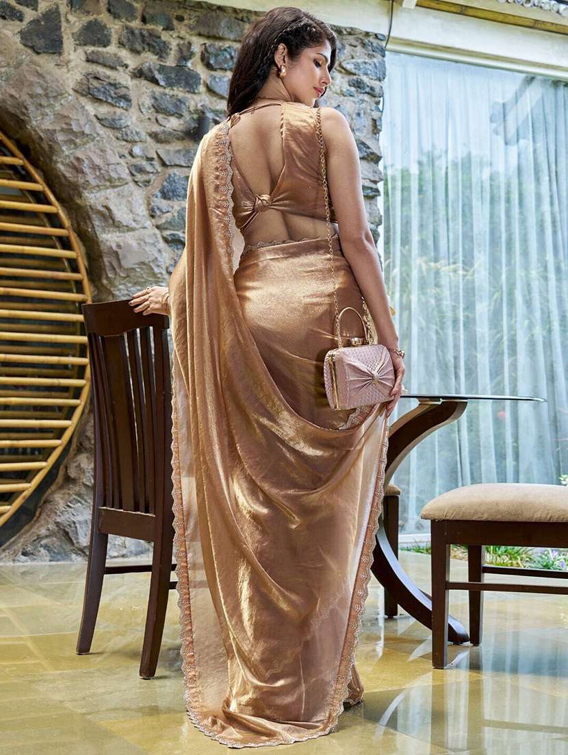 women solid with bordered saree - 22444385 -  Standard Image - 3
