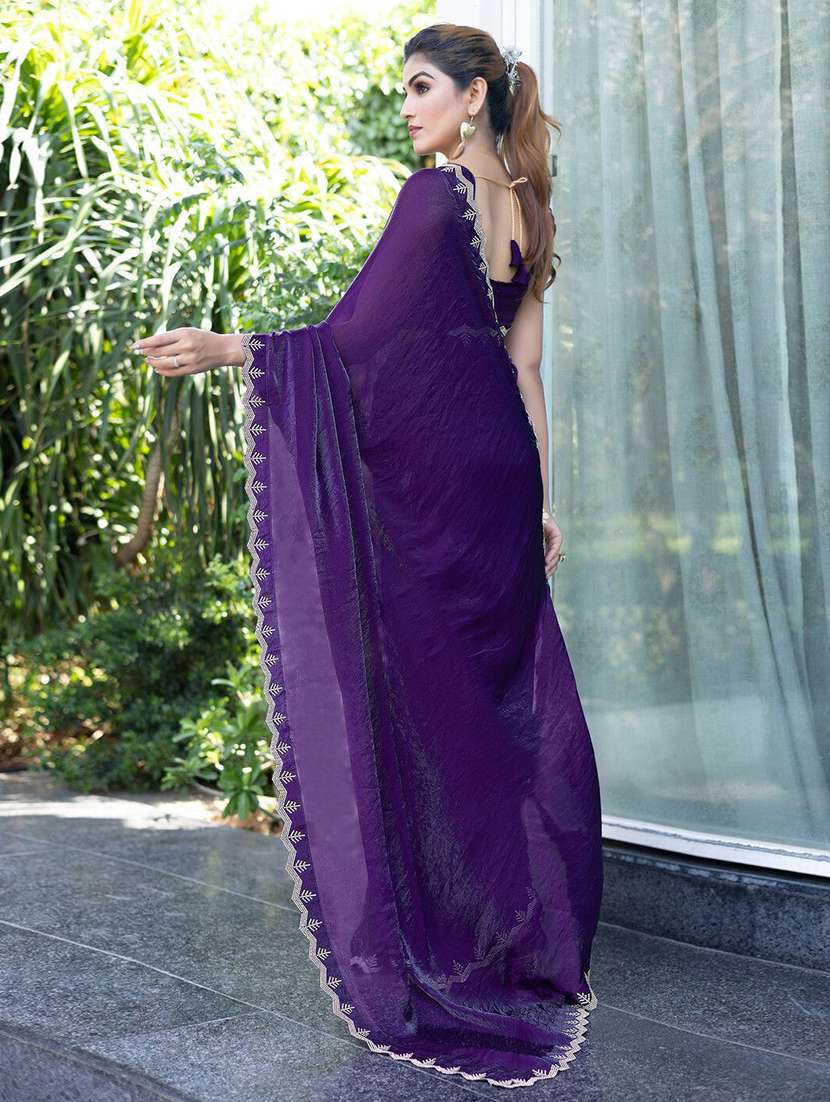 women solid with bordered saree - 22444399 -  Standard Image - 3