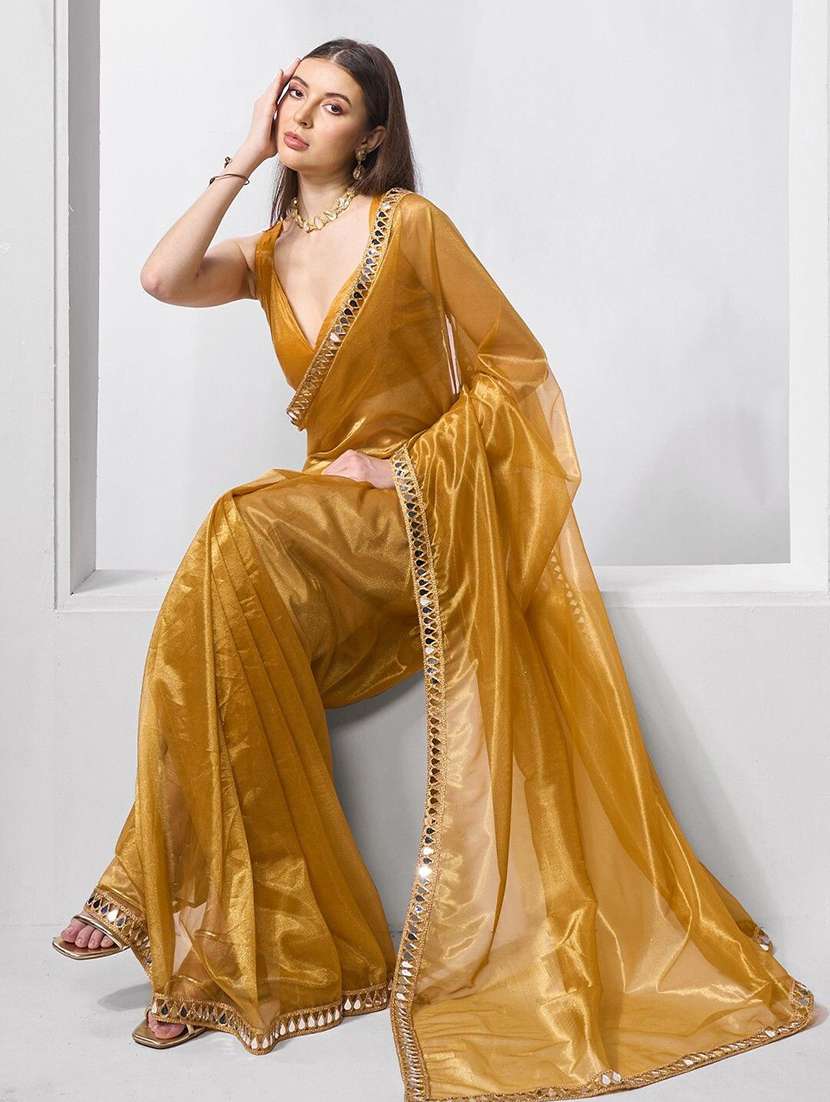 women solid with bordered saree - 22444521 -  Standard Image - 3