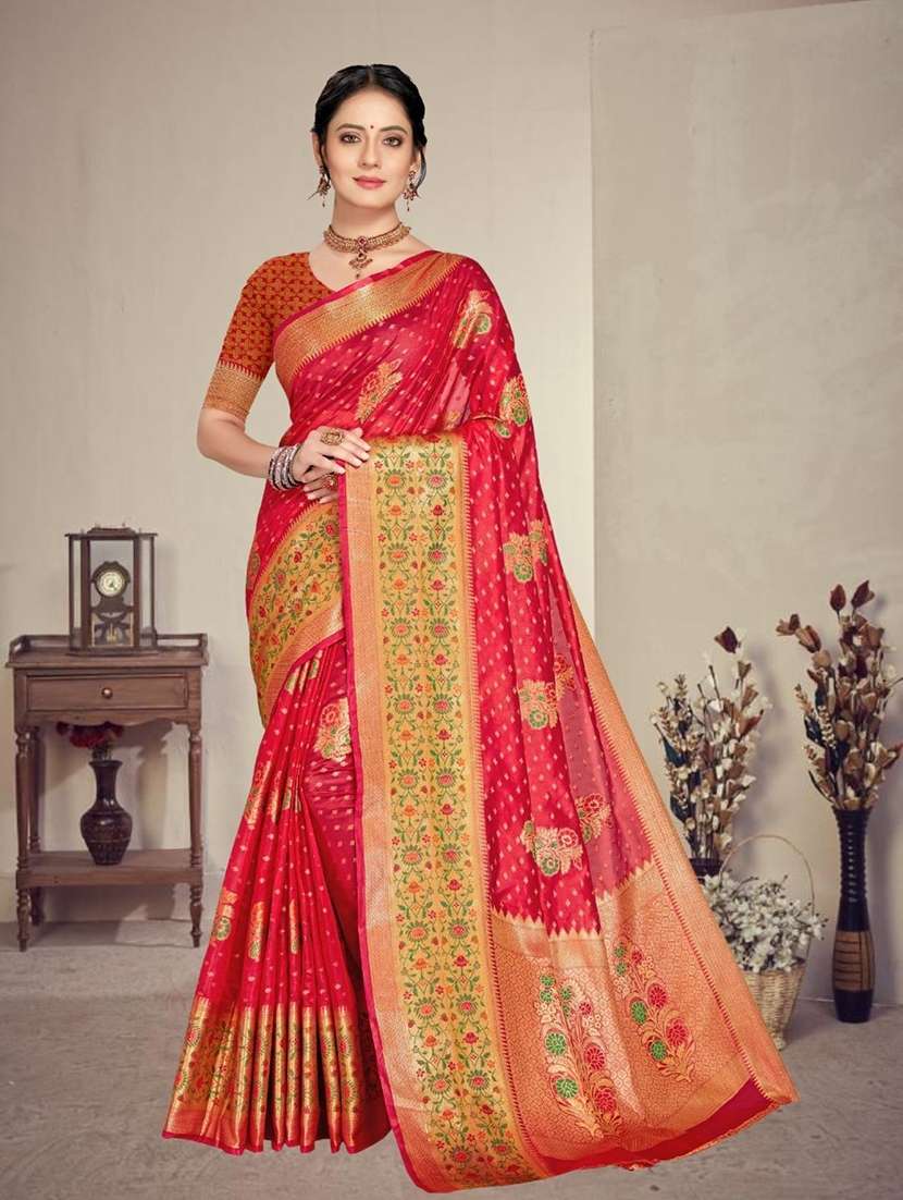 women self design banarasi saree