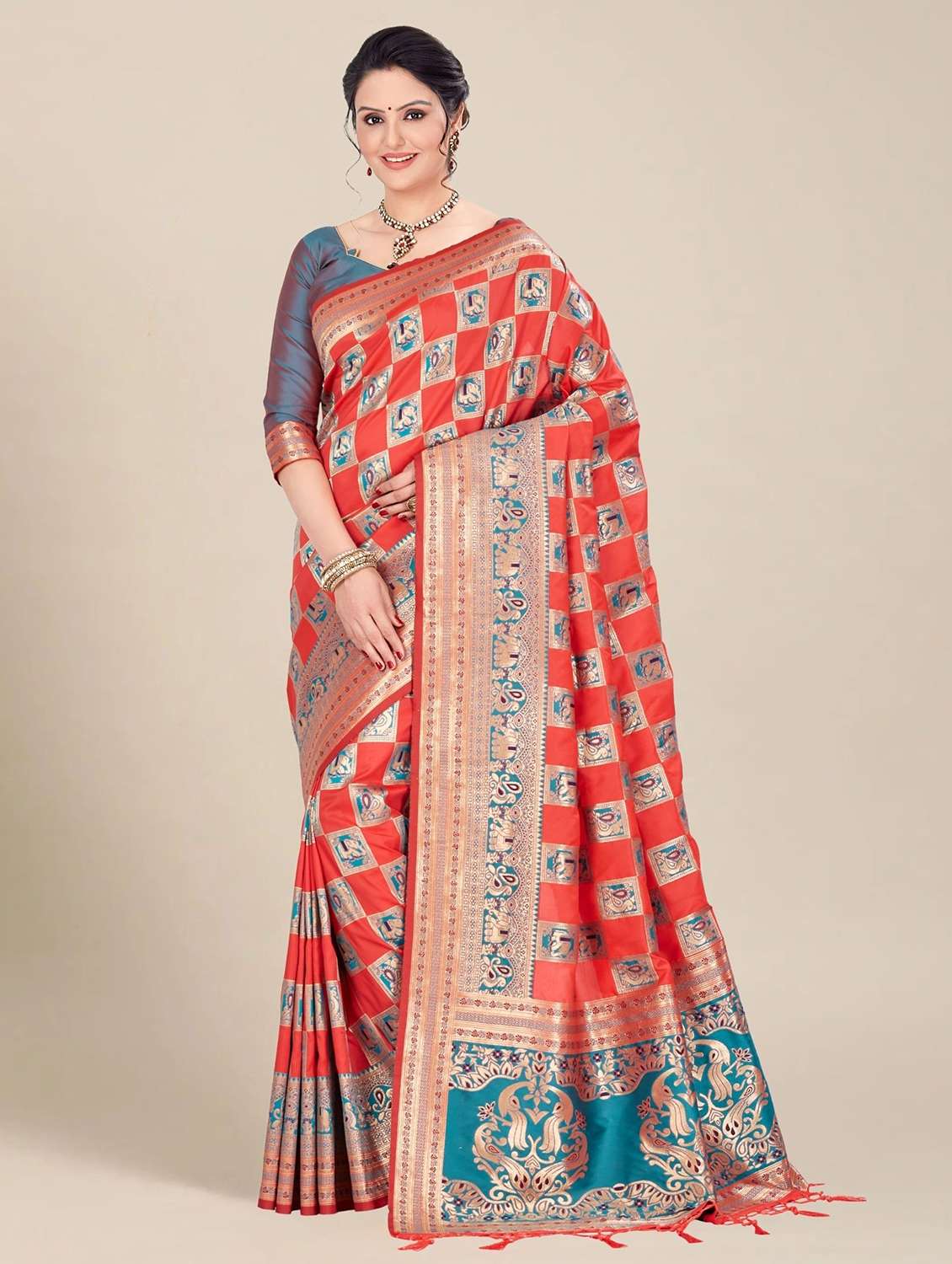 women self design paithani saree