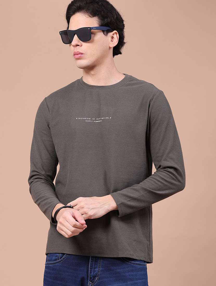 men typographic long sleeves regular fit t-shirt