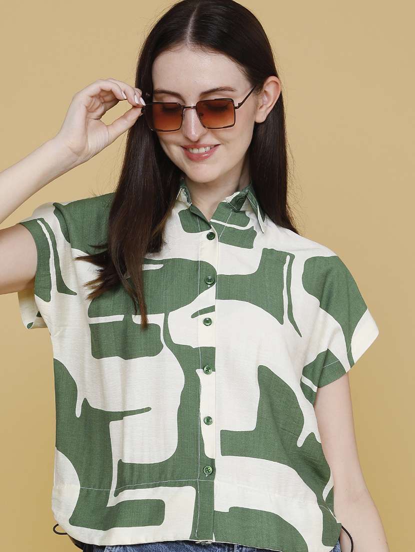 women printed collared shirt style top