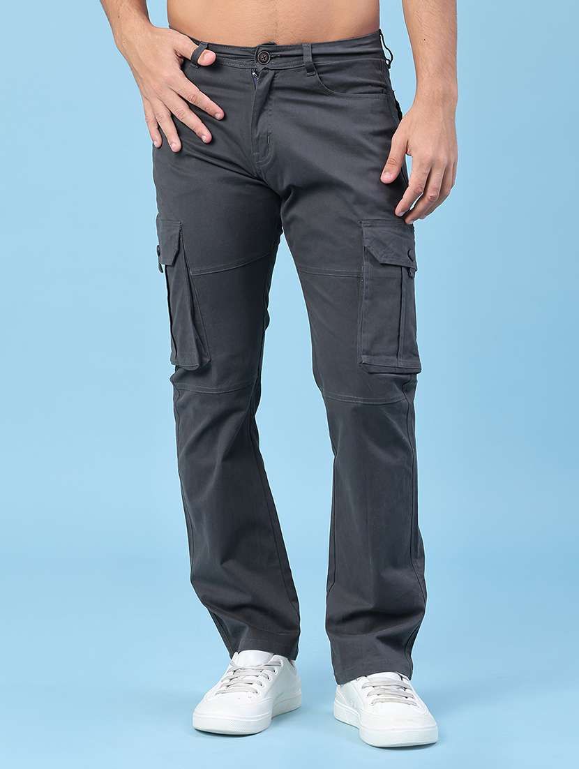 men solid mid rise regular fit cargo 