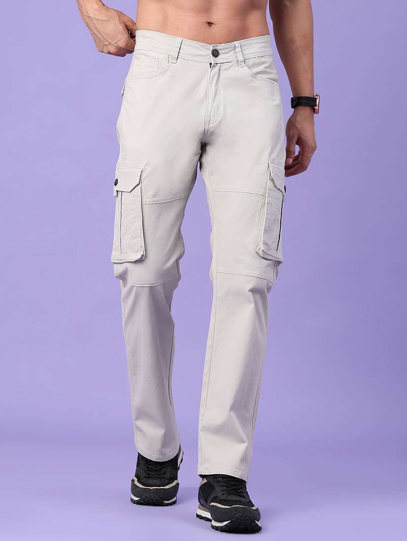 men solid mid rise regular fit cargo 
