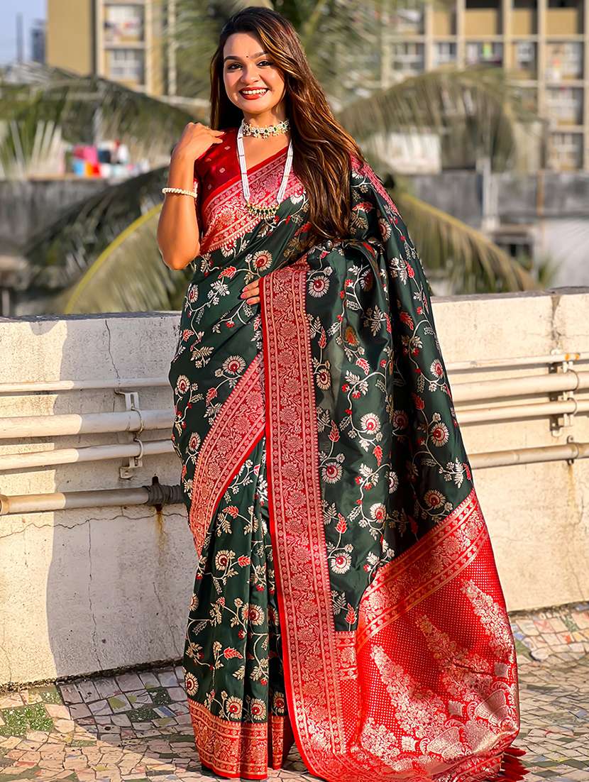 women self design banarasi saree with blouse
