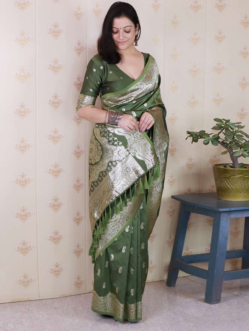 women self design banarasi saree with blouse - 22447548 -  Standard Image - 3