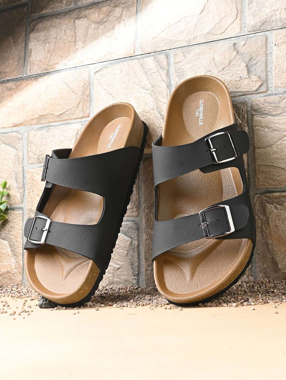 men solid slip on sandal