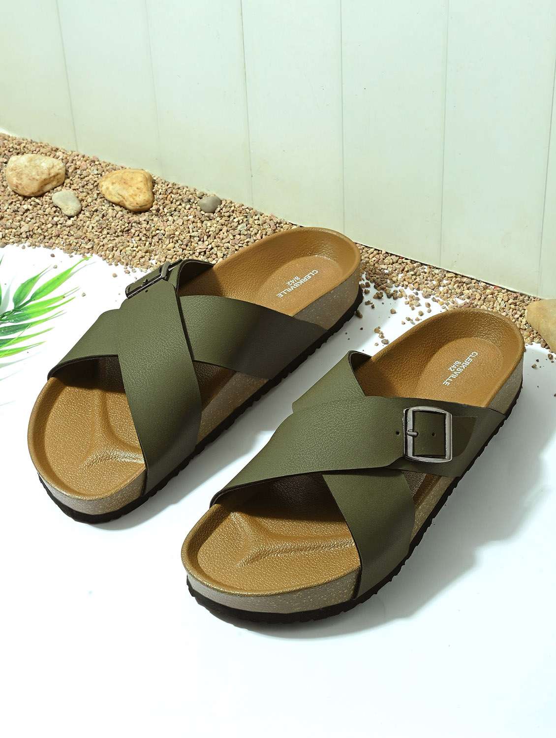 men solid slip on sandal