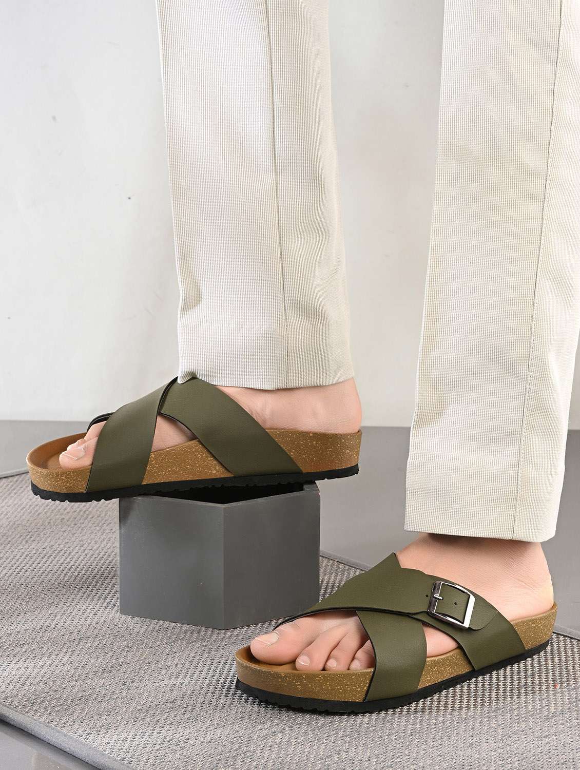 men solid slip on sandal - 22447663 -  Standard Image - 3