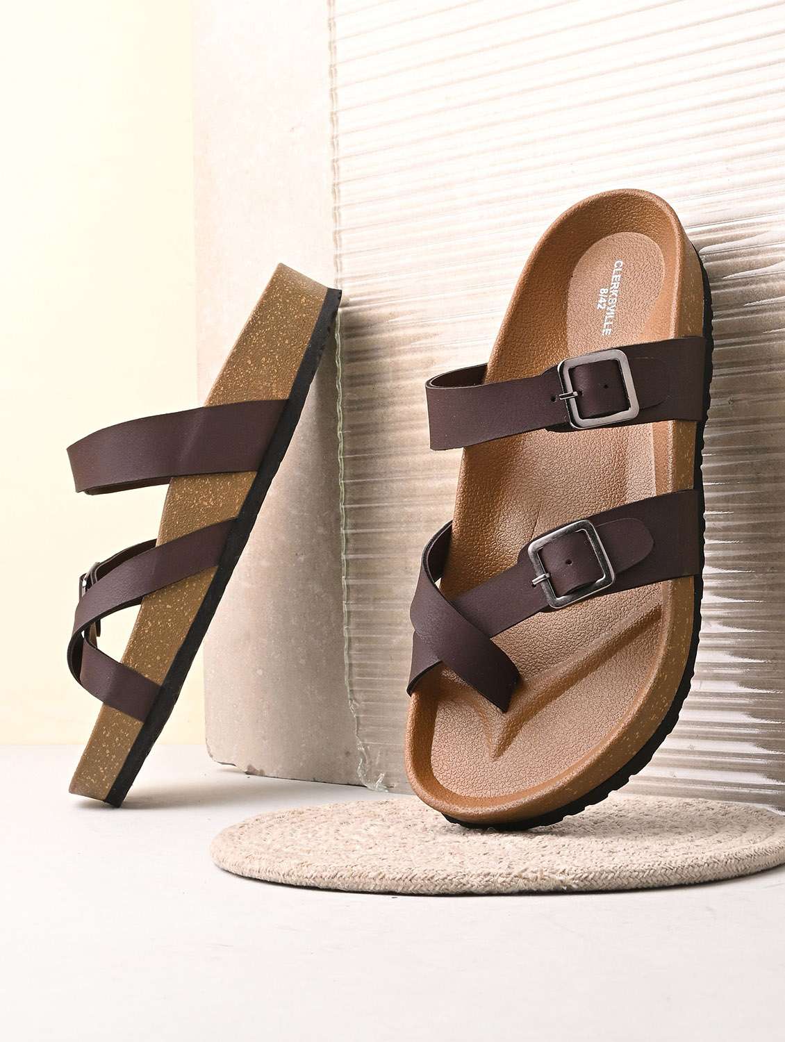men solid one toe sandal 