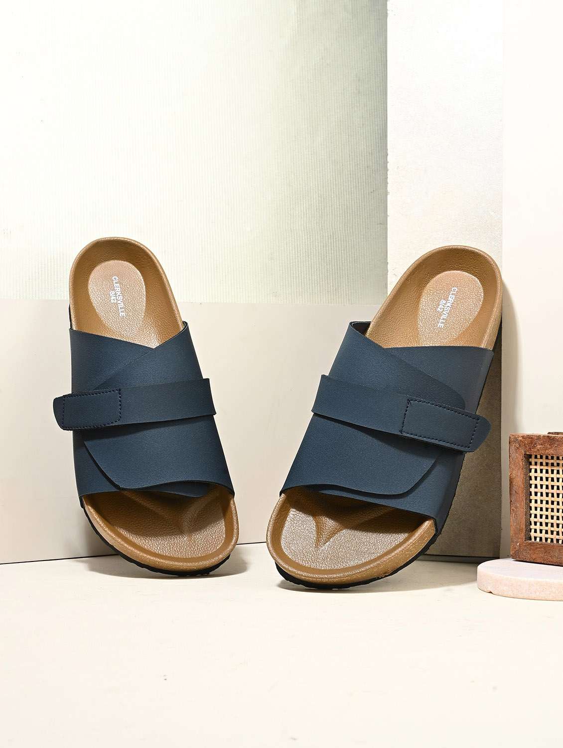 men solid slip on sandal