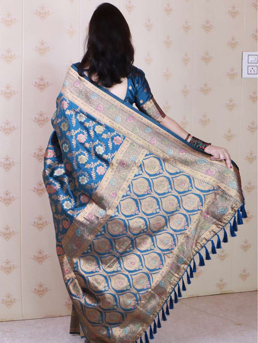 women self design banarasi saree with blouse - 22447788 -  Standard Image - 3