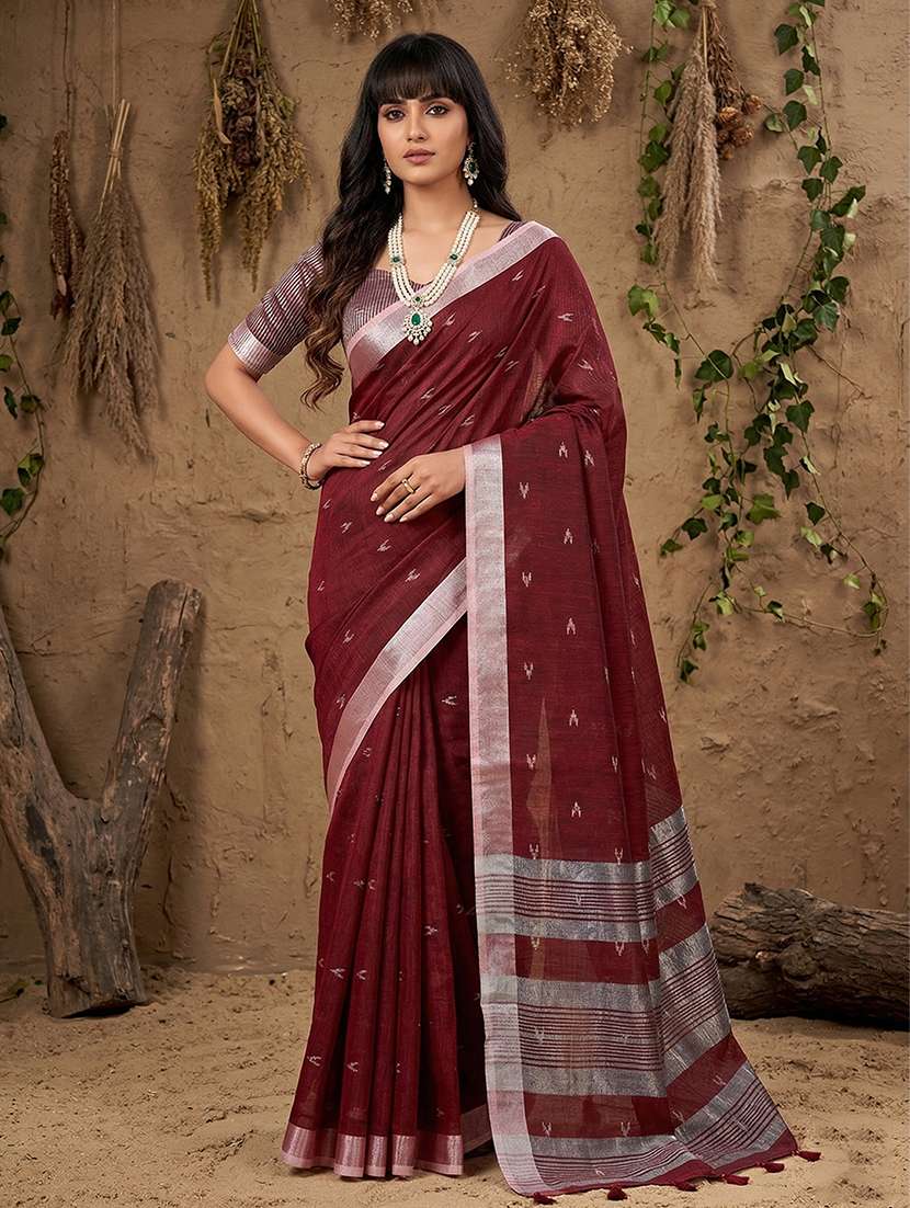 women self design handloom saree with blouse