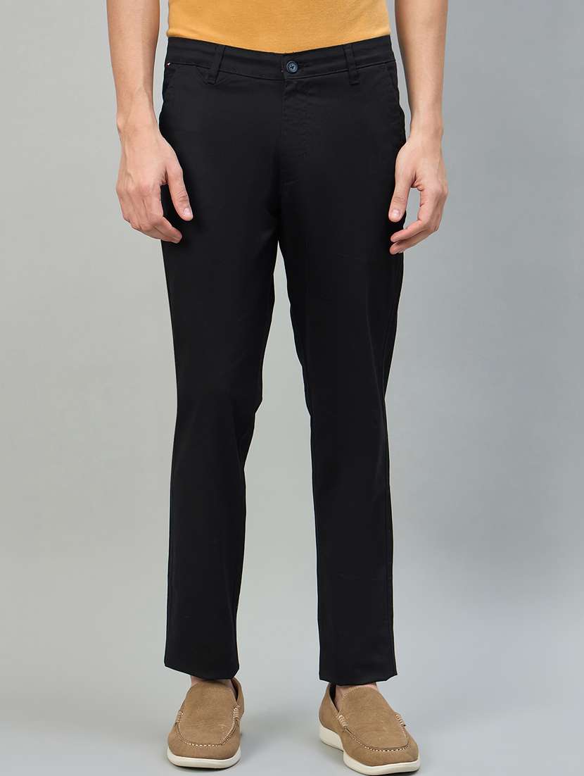 men solid mid rise chinos casual trouser