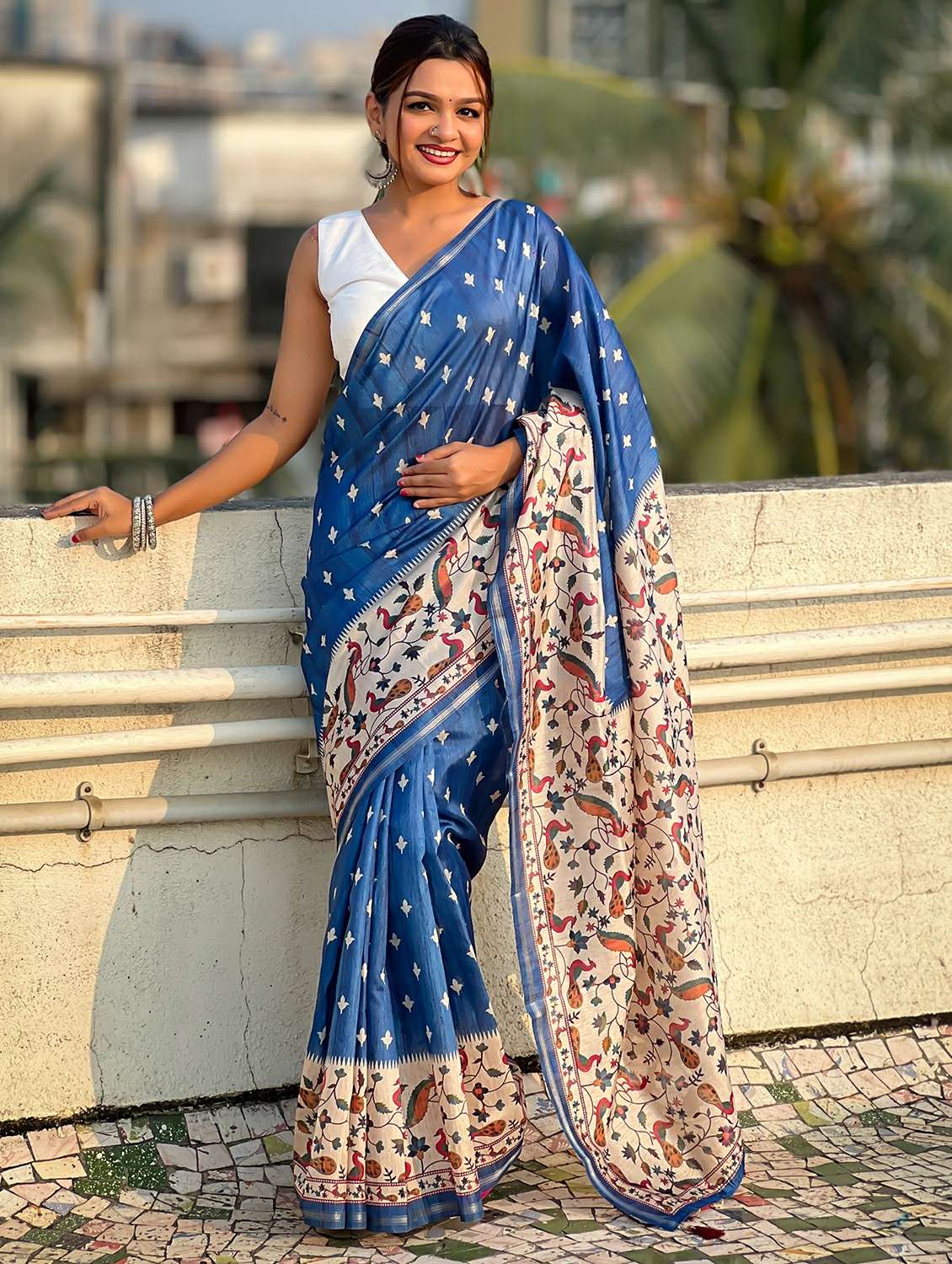women printed casual wear saree with blouse