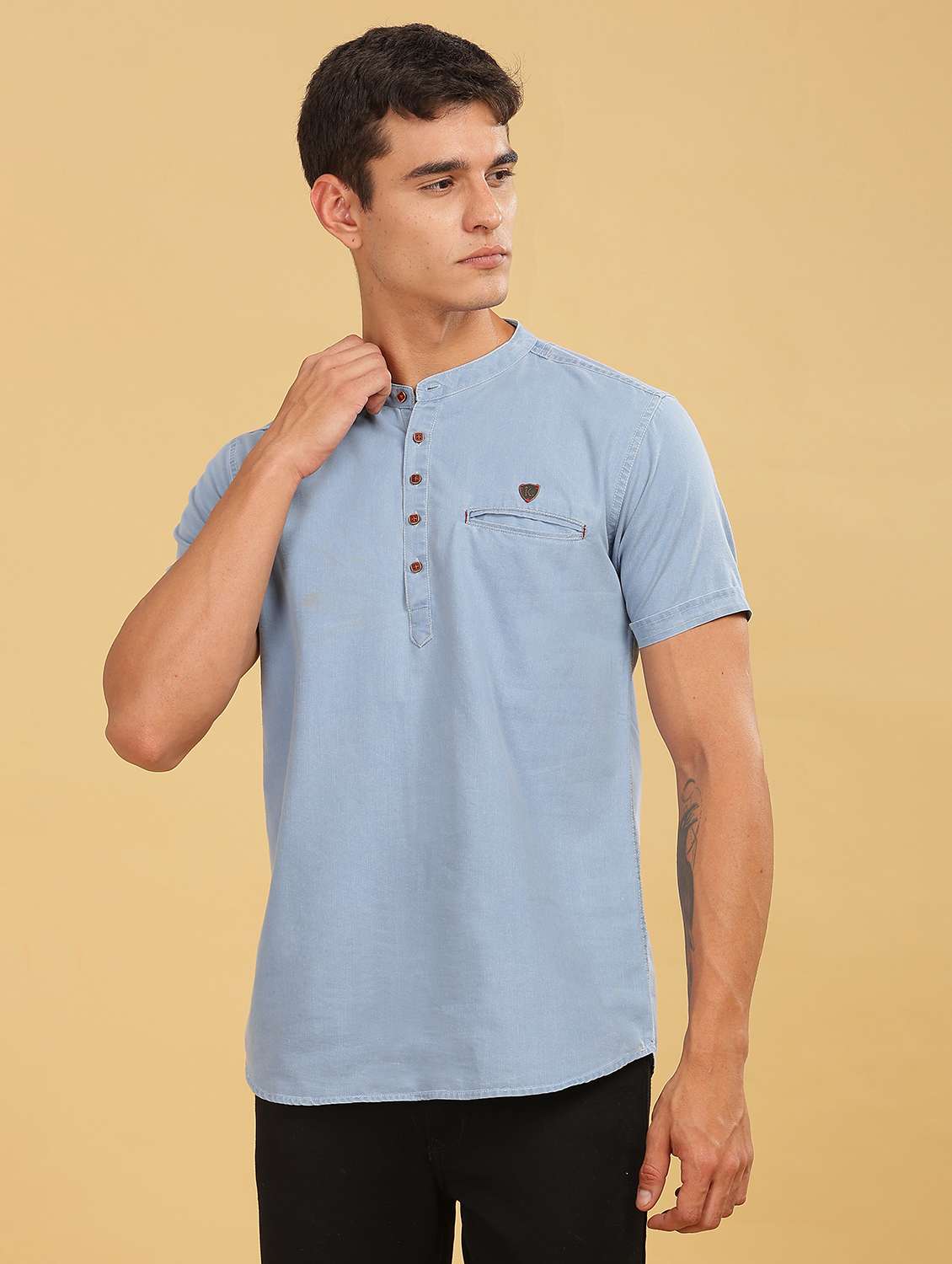 men solid mandarin neck short kurta