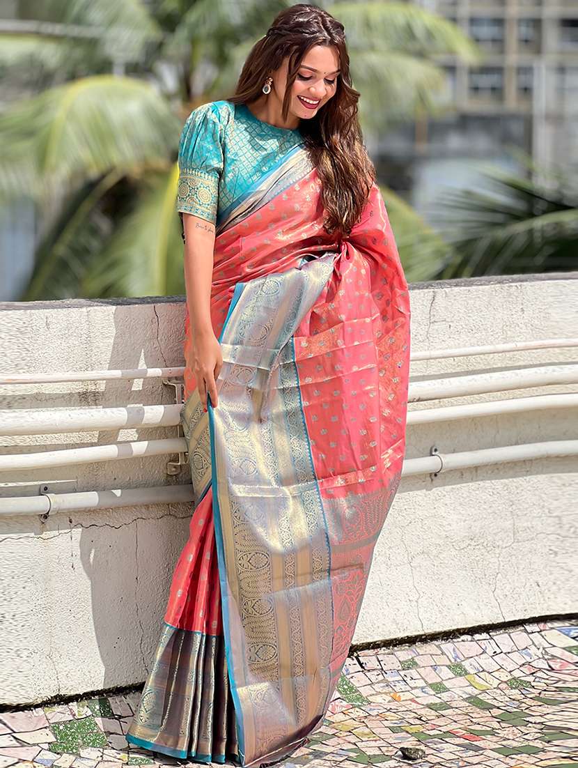 women self design kanjivaram saree with blouse