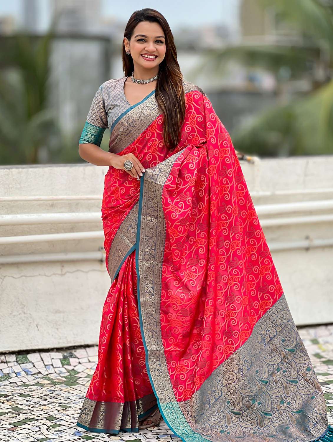 women bandhani patola saree with blouse