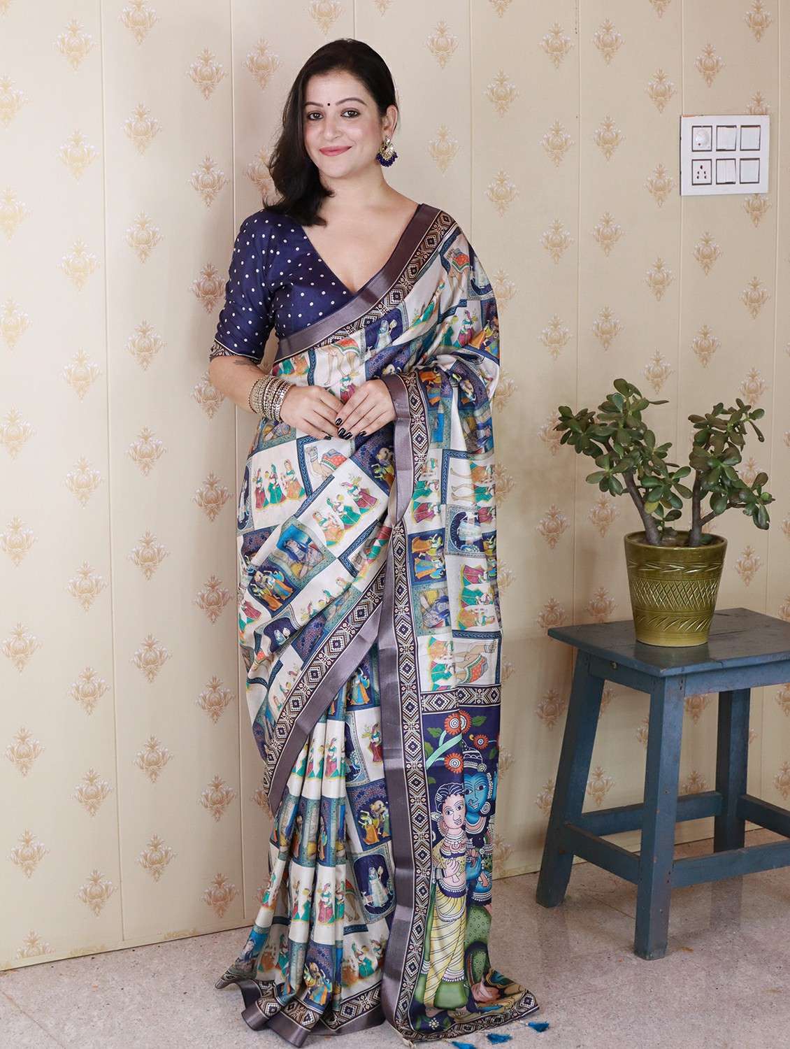 women printed casual wear saree with blouse