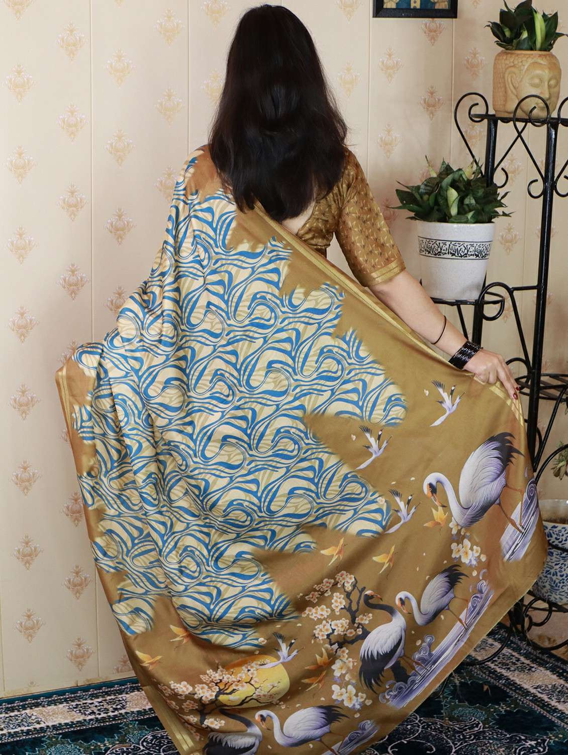 women printed casual wear saree with blouse - 22449715 -  Standard Image - 3