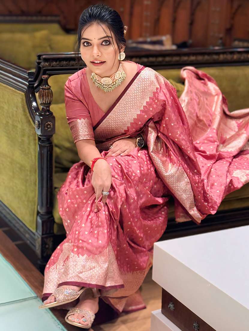 women self design banarasi saree with blouse - 22449822 -  Standard Image - 3
