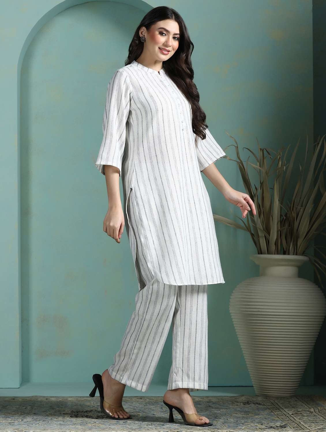women off white kurta pant set - 22449881 -  Standard Image - 3
