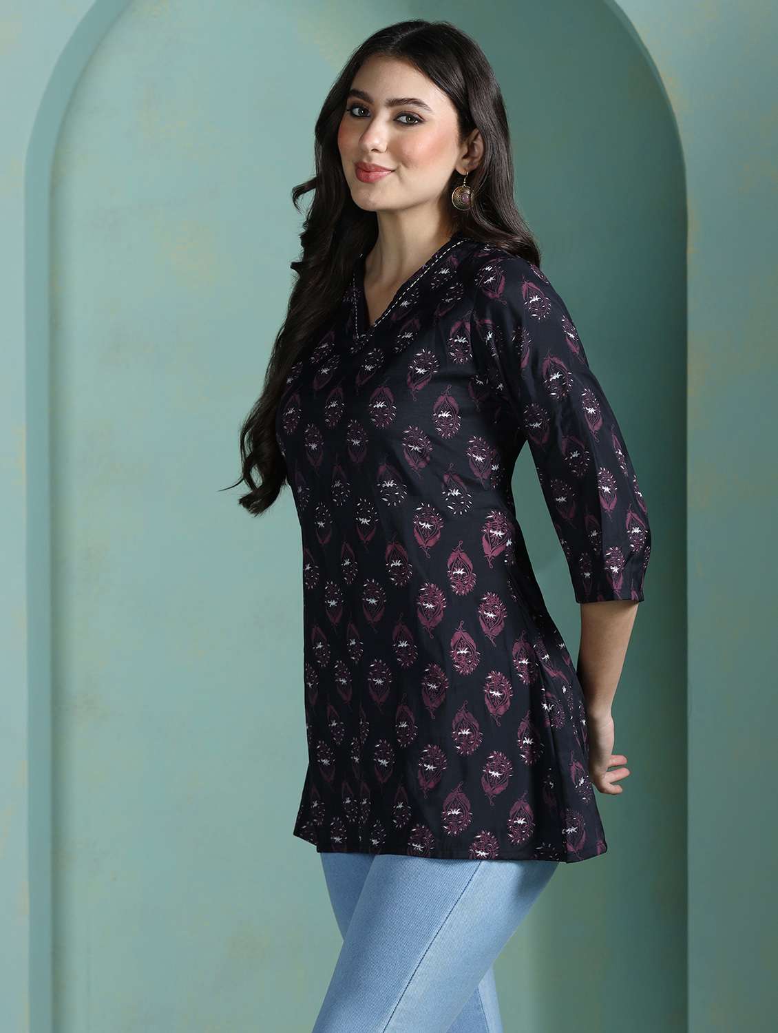 women black chanderi silk a-line tunic - 22449895 -  Standard Image - 3