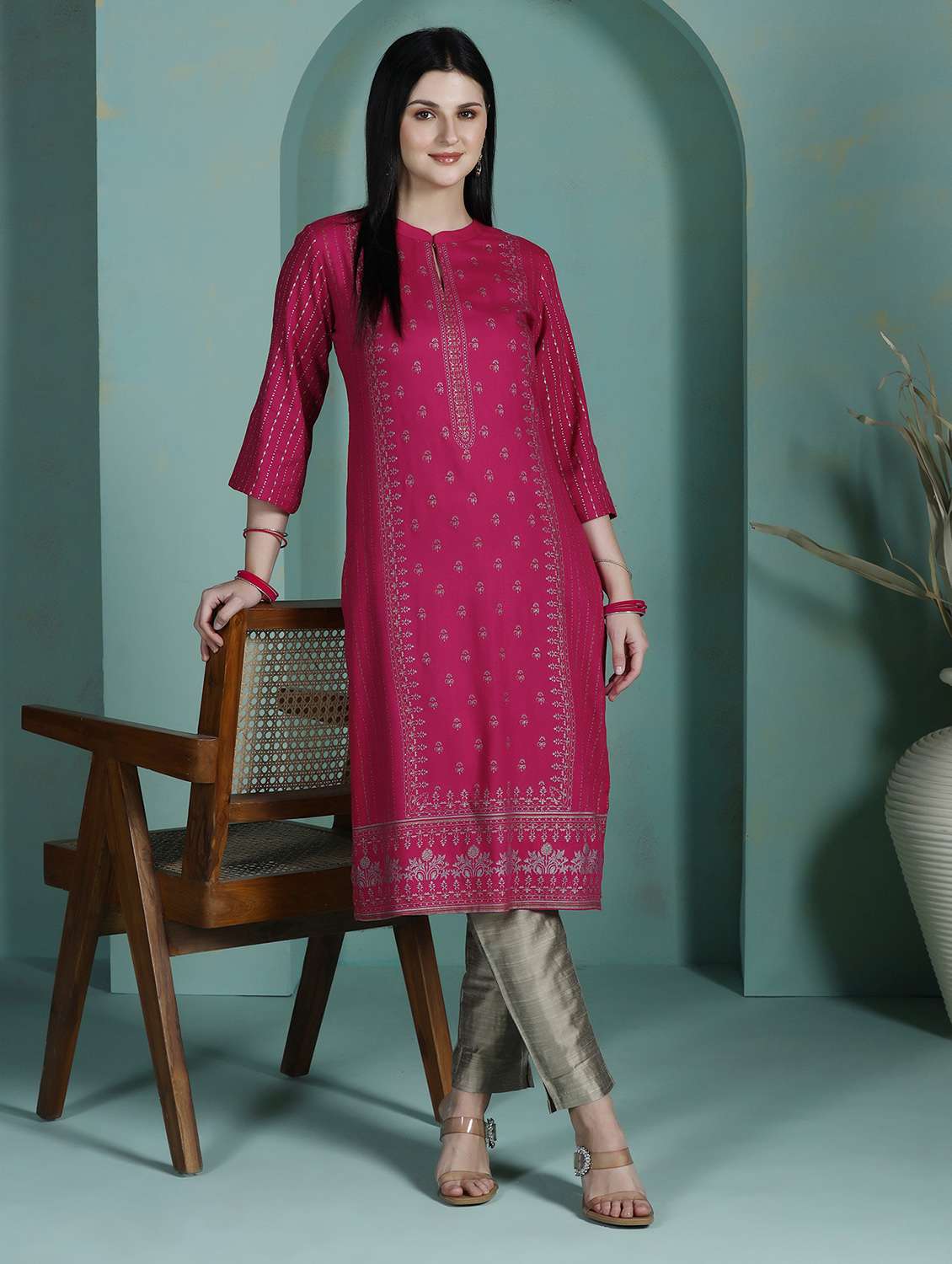  women fuchsia rayon straight kurta - 22449906 -  Standard Image - 3