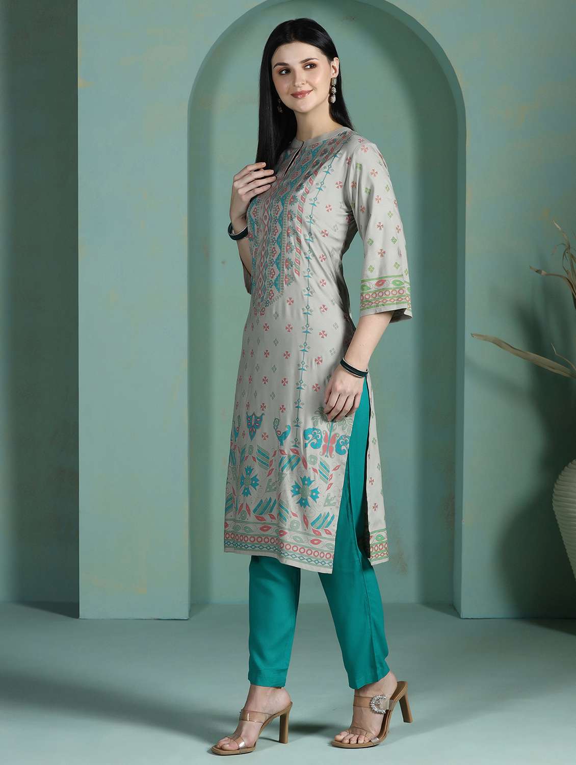  women grey rayon straight kurta - 22449912 -  Standard Image - 3