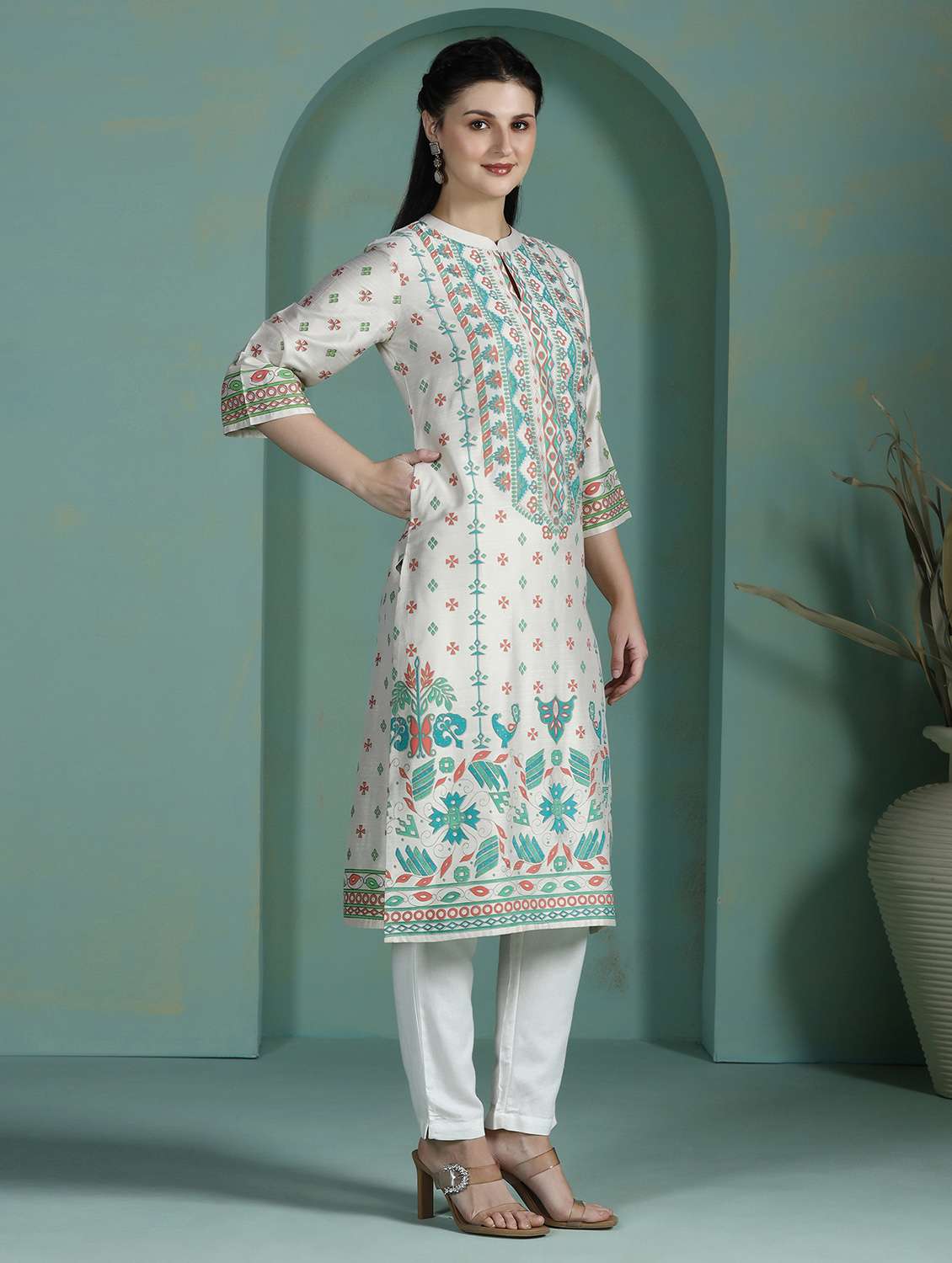  women cream rayon straight kurta - 22449918 -  Standard Image - 3