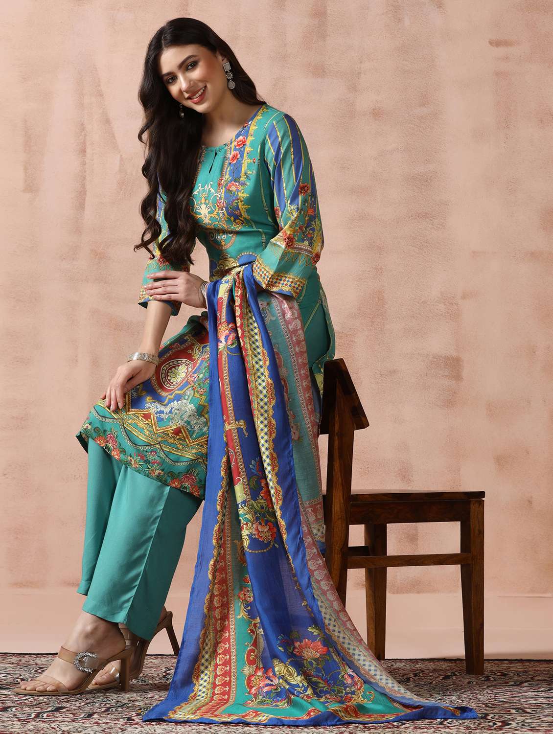 women green kurta pant set with dupatta