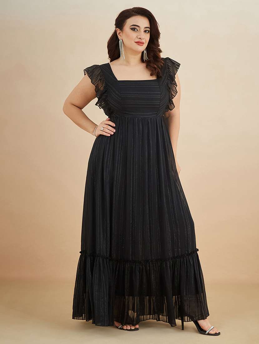 women self design square neck tiered dress