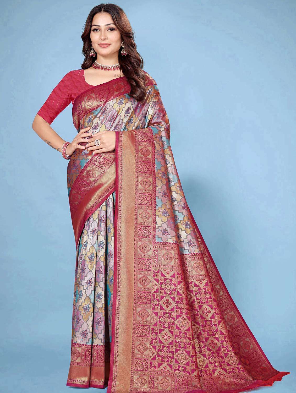 women self design kanjivaram saree with blouse