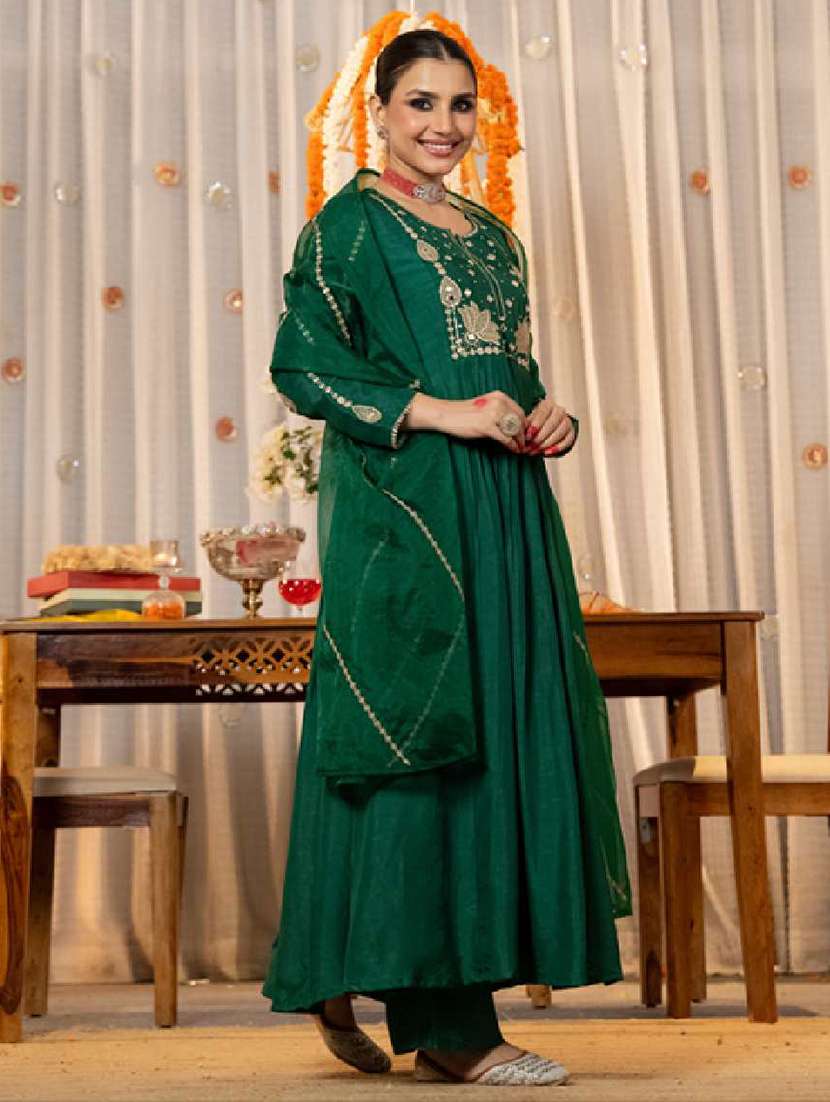 women green kurta pant set - 22451485 -  Standard Image - 3