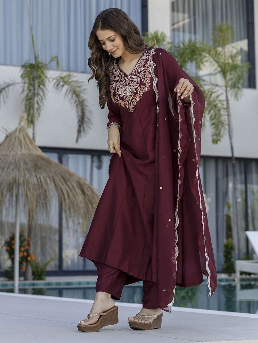 women maroon kurta pant set - 22451488 -  Standard Image - 5