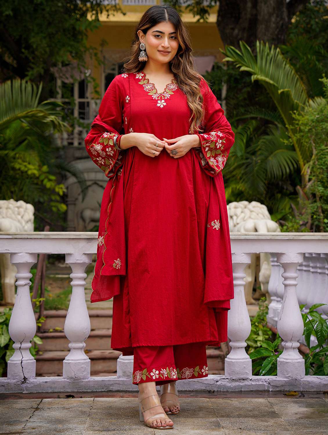 women red floral kurta pant set