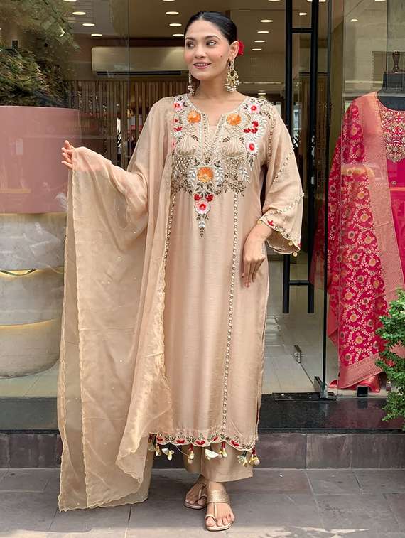 women cream  self design kurta pant set
