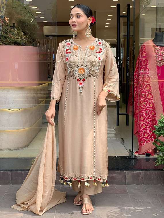 women cream  self design kurta pant set - 22451875 -  Standard Image - 5