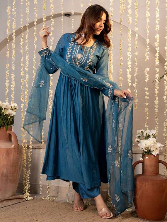 women blue  solid kurta pant set - 22451880 -  Standard Image - 3