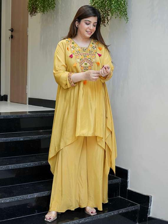 women yellow self design  kurta palazzo set set - 22451906 -  Standard Image - 3
