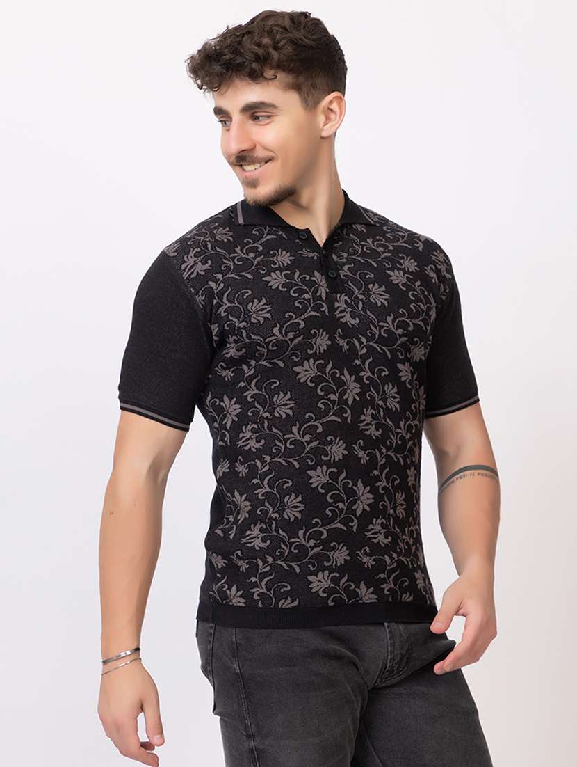 men off white cotton plain t-shirt - 22451952 -  Standard Image - 3