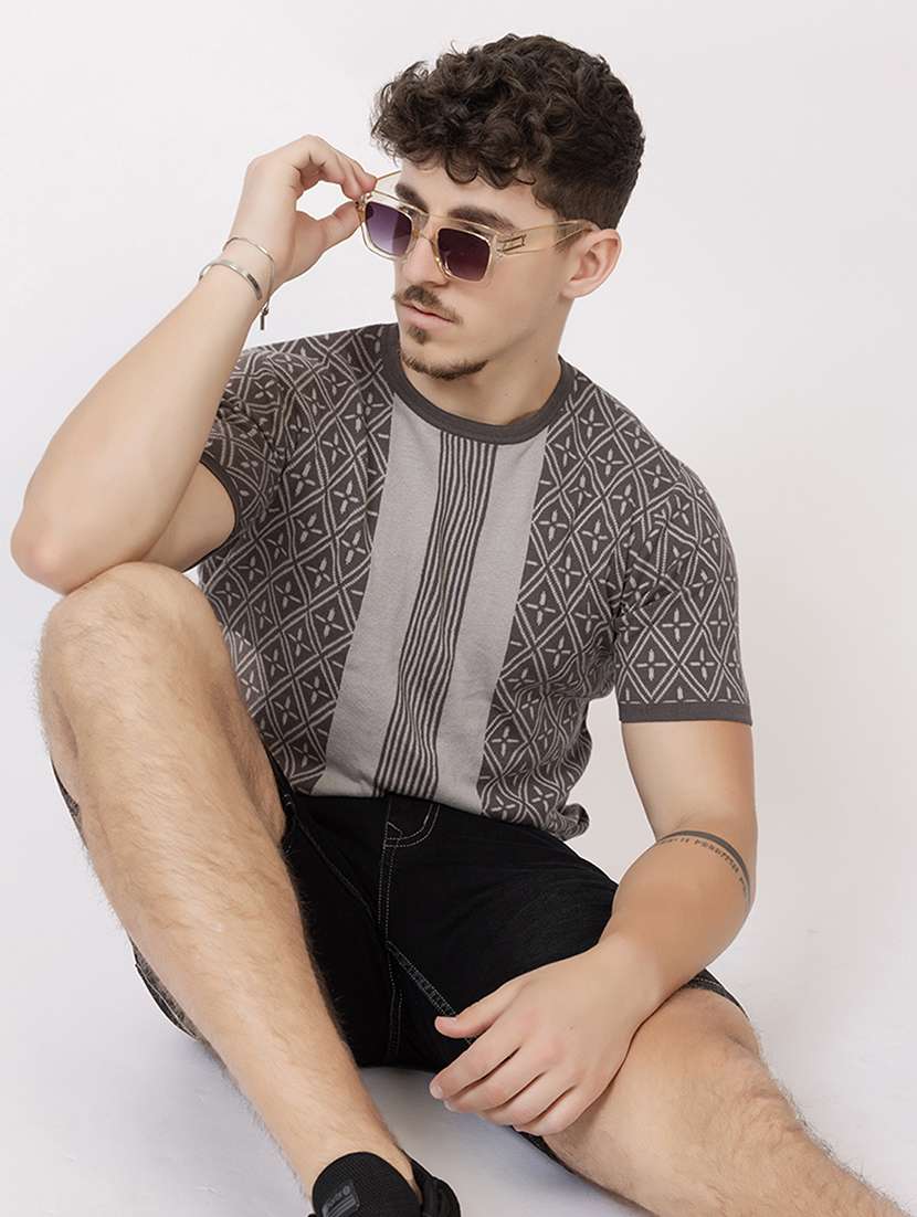 men grey cotton plain t-shirt - 22451956 -  Standard Image - 5